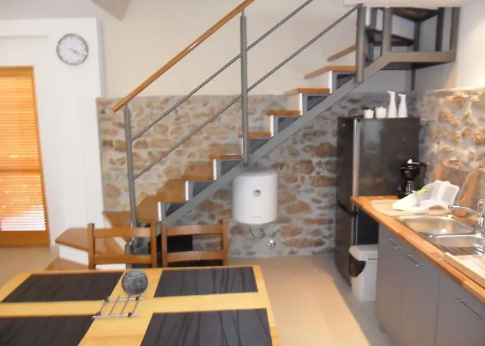 Grosse In Zadar Mit Privatem Balkon By Interhome Apartamento Diklo