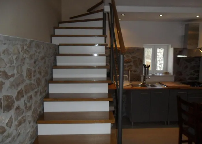 Apartment Grosse In Zadar Mit Privatem Balkon By Interhome