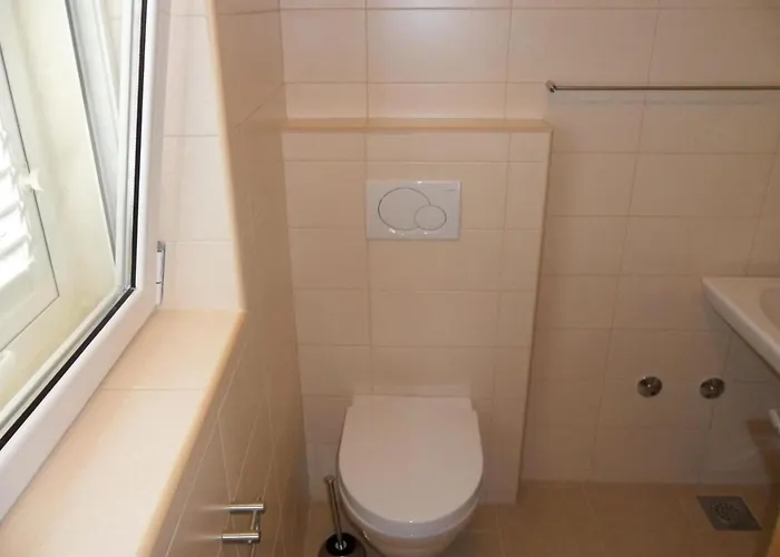 Apartamento Grosse In Zadar Mit Privatem Balkon By Interhome *