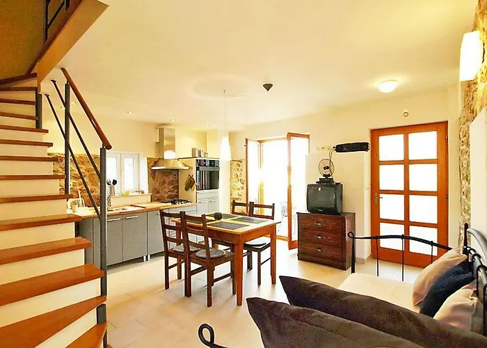 Grosse In Zadar Mit Privatem Balkon By Interhome *