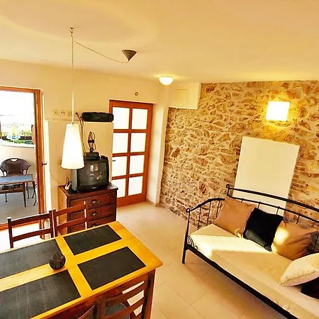 Grosse In Zadar Mit Privatem Balkon By Interhome *