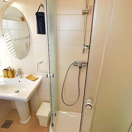 Grosse In Zadar Mit Privatem Balkon By Interhome Diklo