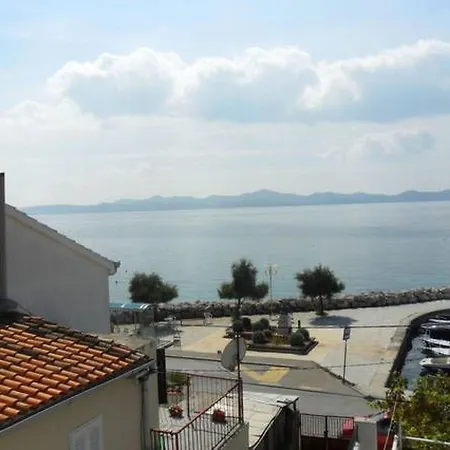Apartman Grosse In Zadar Mit Privatem Balkon By Interhome *
