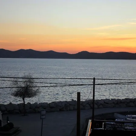 Grosse In Zadar Mit Privatem Balkon By Interhome