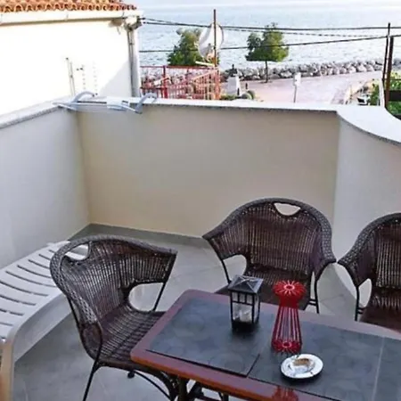 Grosse In Zadar Mit Privatem Balkon By Interhome Diklo