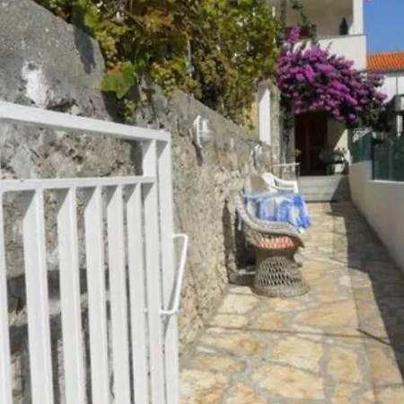 Apartman Grosse In Zadar Mit Privatem Balkon By Interhome *