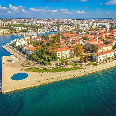 Grosse In Zadar Mit Privatem Balkon By Interhome Apartman *