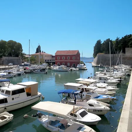Grosse In Zadar Mit Privatem Balkon By Interhome *