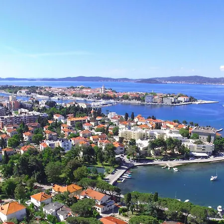 Grosse In Zadar Mit Privatem Balkon By Interhome Apartman
