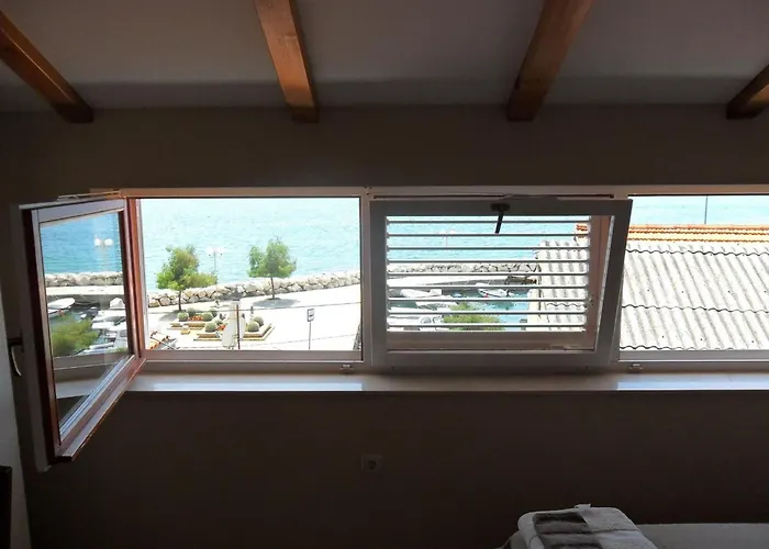 Grosse In Zadar Mit Privatem Balkon By Interhome Apartman *