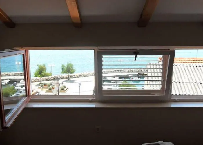 Apartman Grosse In Zadar Mit Privatem Balkon By Interhome *