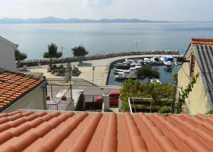 Grosse In Zadar Mit Privatem Balkon By Interhome *