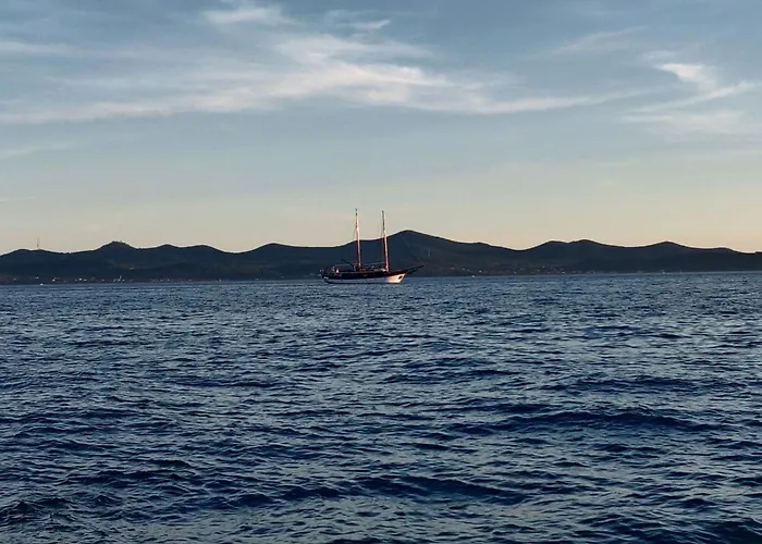 Grosse In Zadar Mit Privatem Balkon By Interhome Apartman