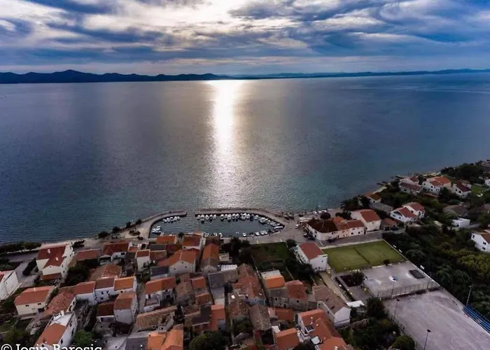 Grosse In Zadar Mit Privatem Balkon By Interhome Apartman