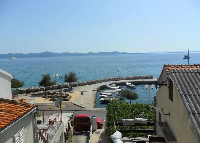 Grosse In Zadar Mit Privatem Balkon By Interhome